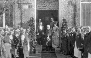 Prinz Ludwig, später Ludwig III., besucht die k.b. Hof-Handschuhfabrik Roeckl, 1906 (Foto: Privatbesitz Familie Roeckl)